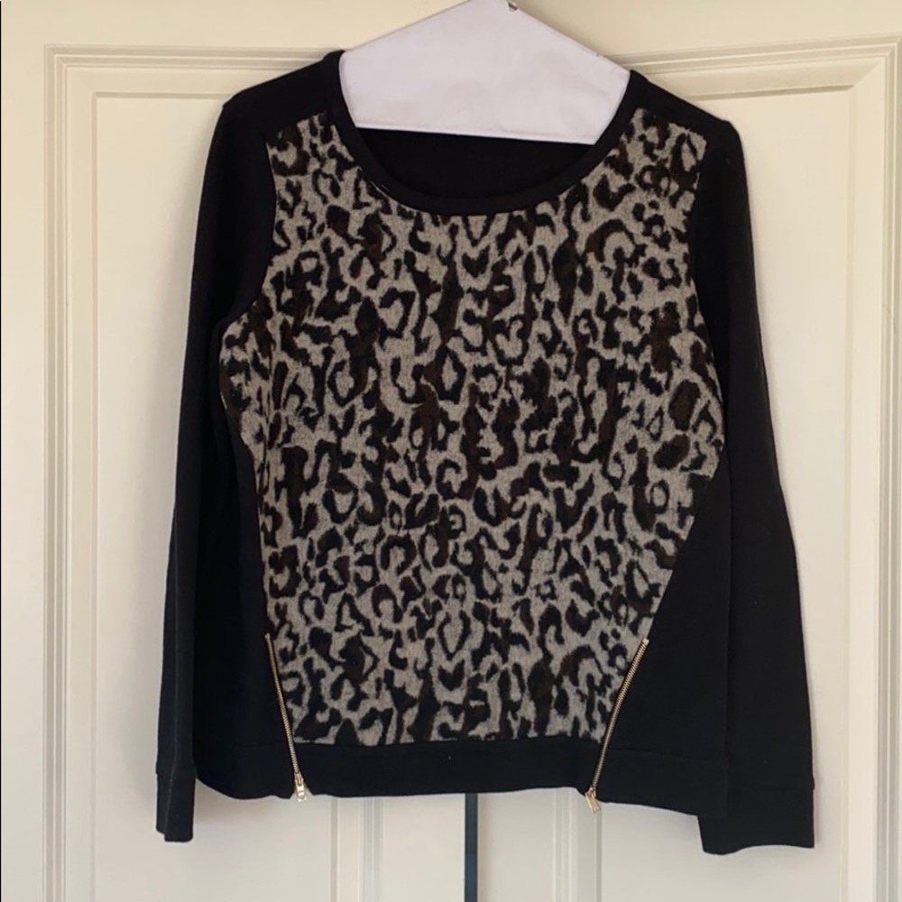 leopard sweater with gold zipper detail
